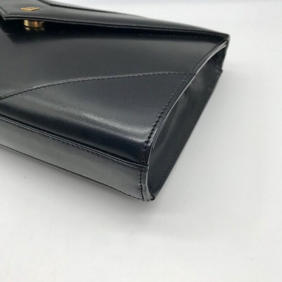 Givenchy Black Leather Vintage 4G Crossbody Bag - Picture 6 of 11